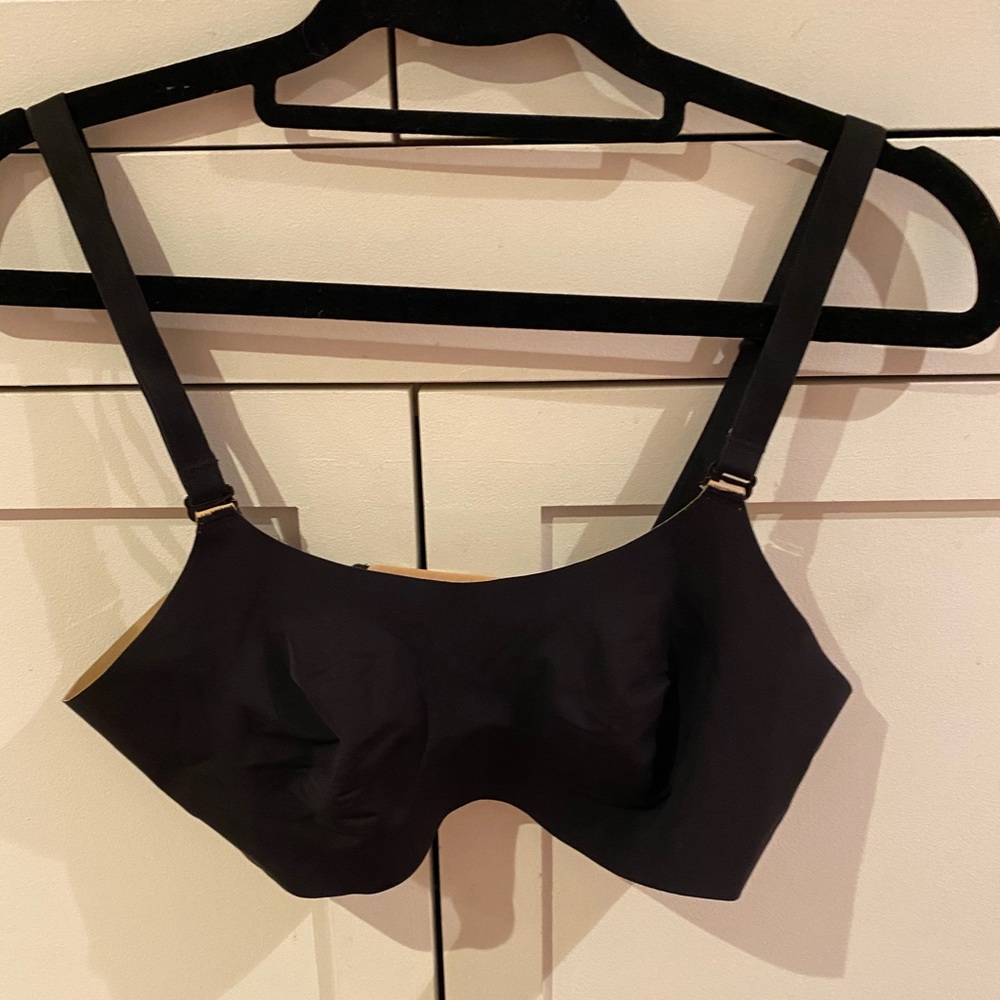 Reversible Black/Nude Knix Evolution Bra - Size 2
